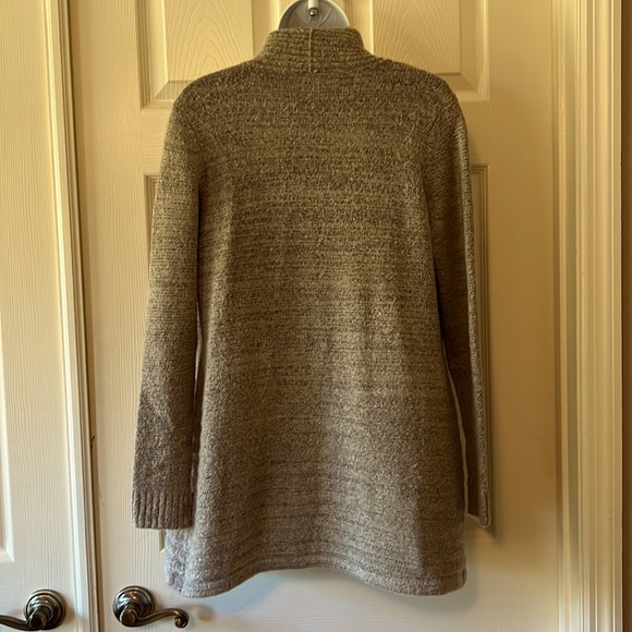 Mid-weight cardigan - Picture 3 of 9